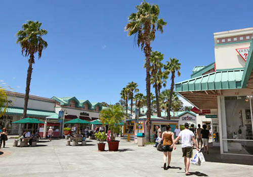 Waikele Premium Outlets Shuttle - Honolulu, HI