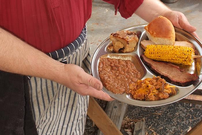 Roundup on the Trail Chuckwagon Dinner Show Branson MO